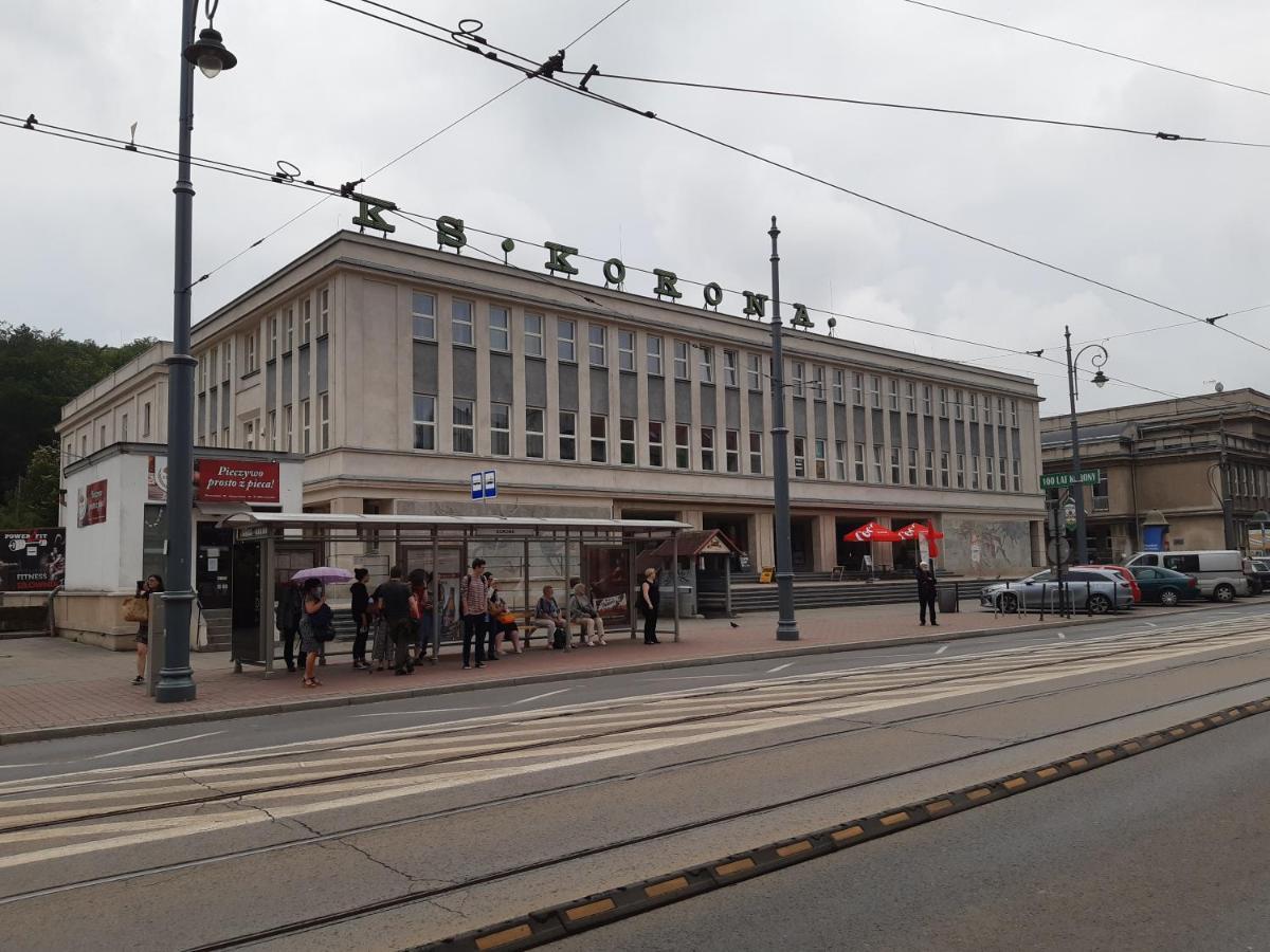Pokoje Goscinne Korona Cracóvia Exterior foto